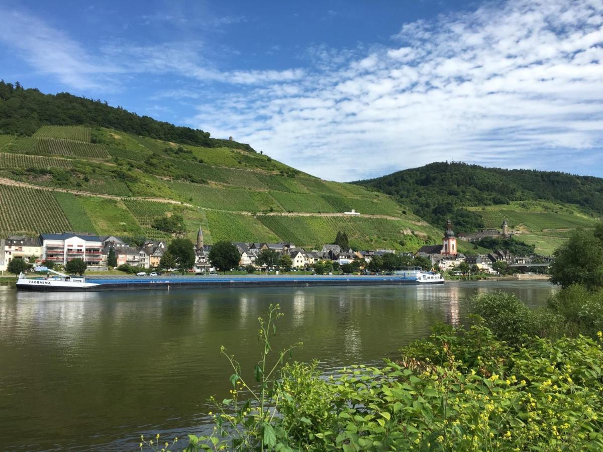 Ferienhaus Am Moselradweg เซลล์อันแดร์โมเซล ภายนอก รูปภาพ