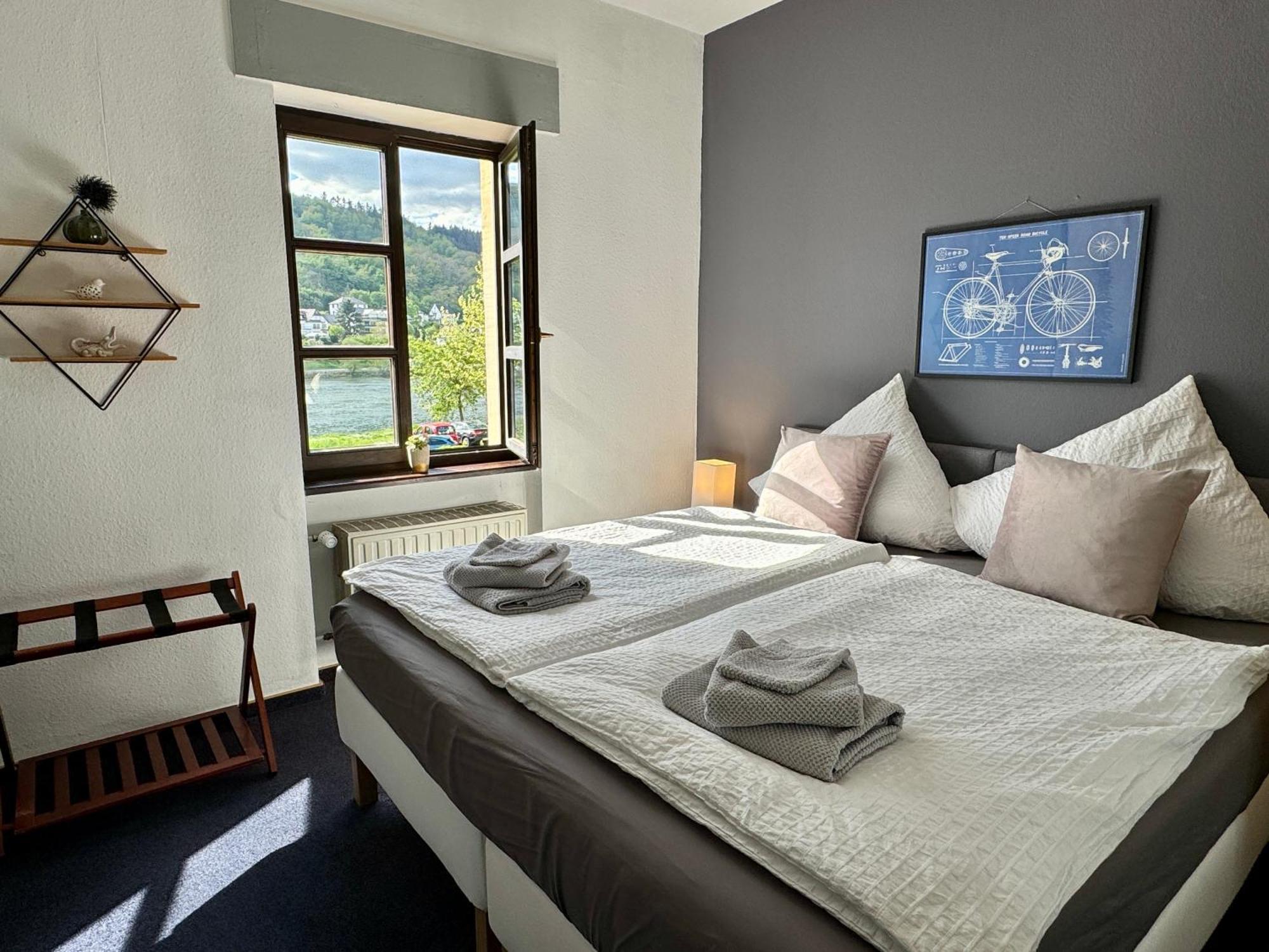 Ferienhaus Am Moselradweg เซลล์อันแดร์โมเซล ภายนอก รูปภาพ